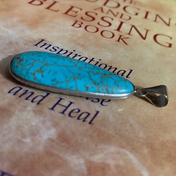 Large Turquoise Stone Pendant W/ Silver Bale - Picture 3 of 5